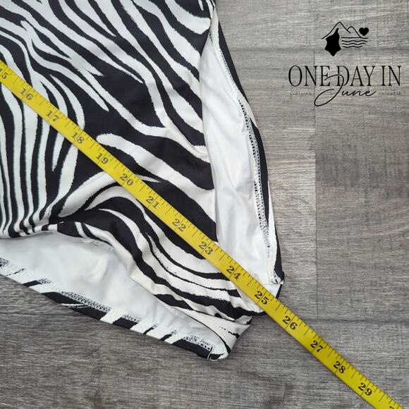 Sunshine 79 Deep V One Piece Swimsuit Size 10 - Picture 6 of 7